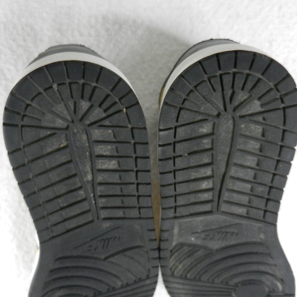 Nike Air Jordan 1 Mid Yellow Ochre Size 10  Basketball Sneakers DQ8426-710 Men's - Picture 9 of 10